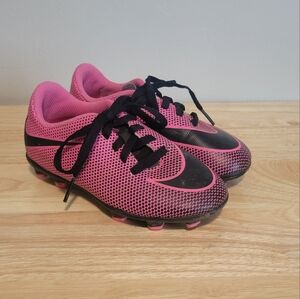 Nike Soccer Cleats Kids Size 10C Pink and Black